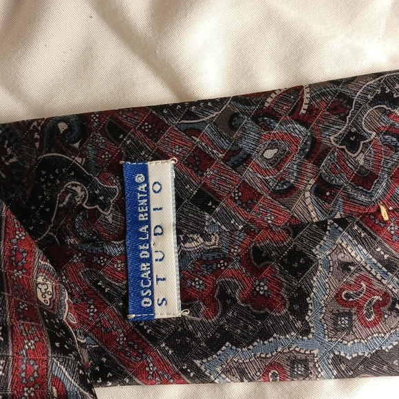 Oscar De La Renta Men's Tie - Picture 4 of 6